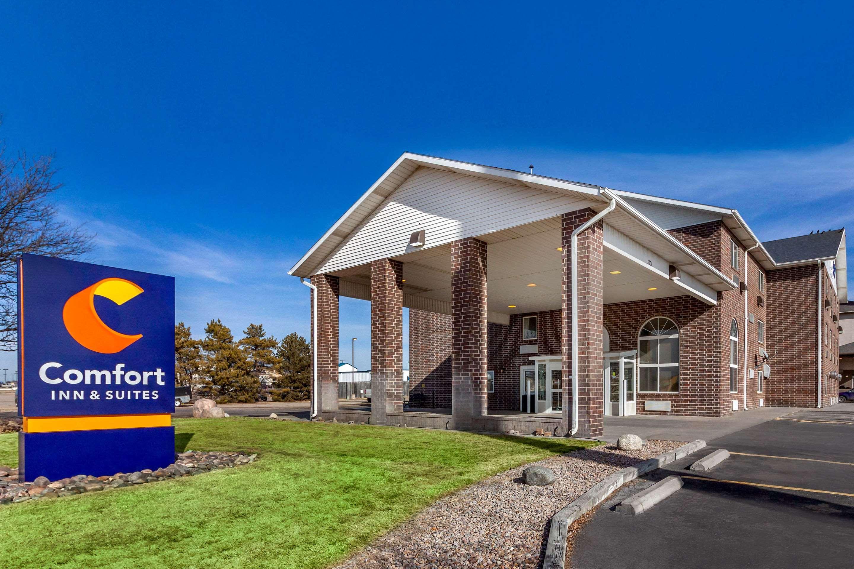 Comfort Inn & Suites Hays I-70 Exterior foto