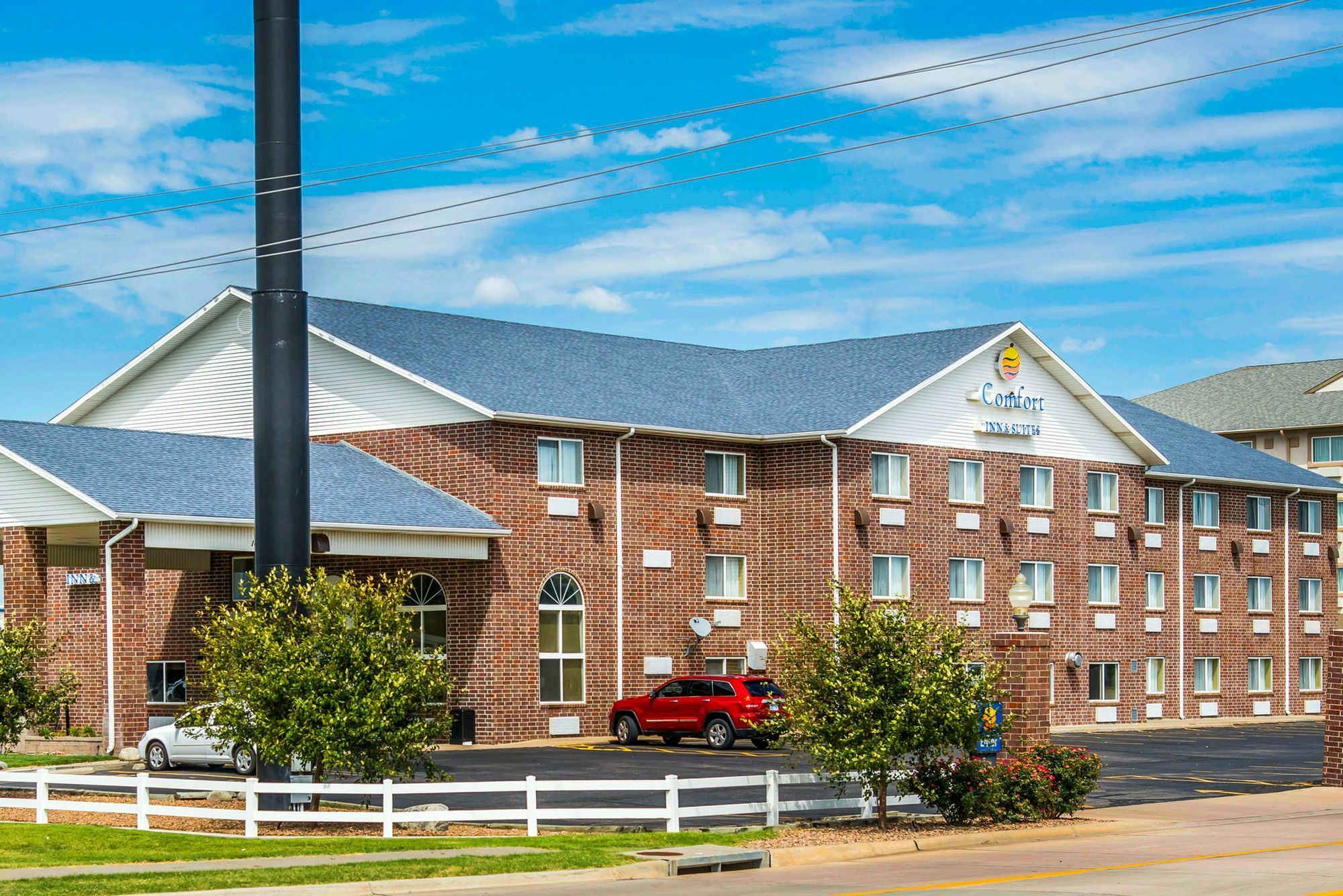 Comfort Inn & Suites Hays I-70 Exterior foto